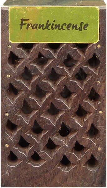 Wooden box containing 5g of frankincense X3