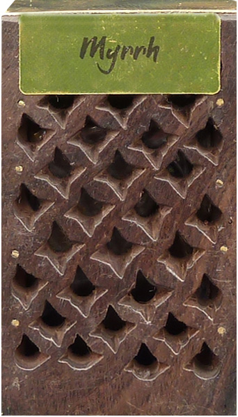 Wooden box containing 5g of myrrh X3