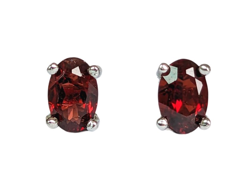 Solitaire Earrings in White Copper Faceted Red Garnet AA stud