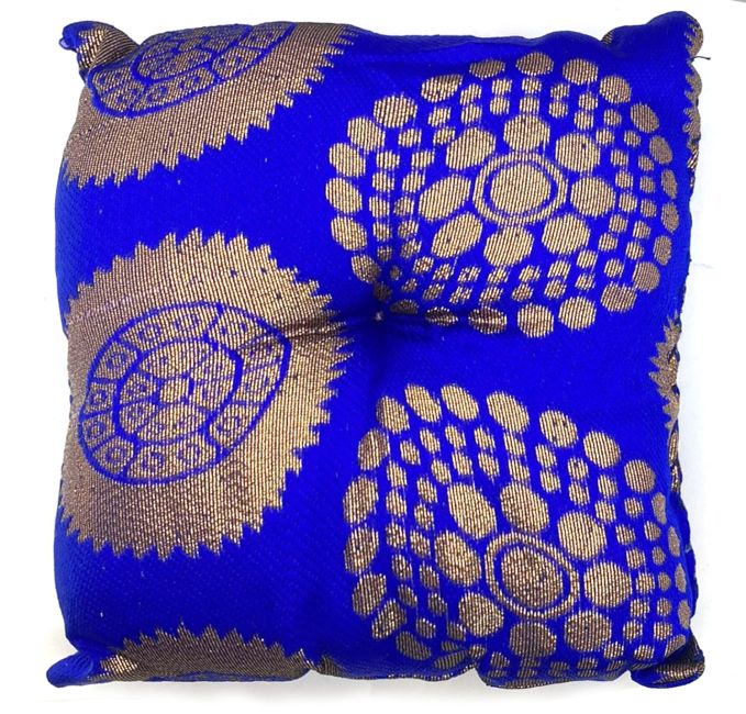 Blue square cushion for singing bowl 15 cm