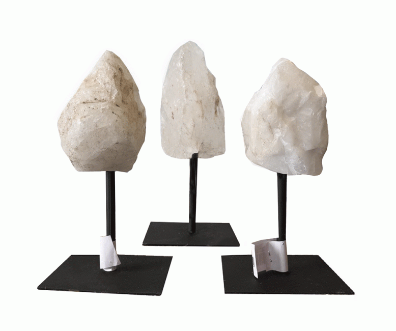 incense at Raw Clear Quartz A on Black Metal Stand 17-20 cm 600-900 g|gb