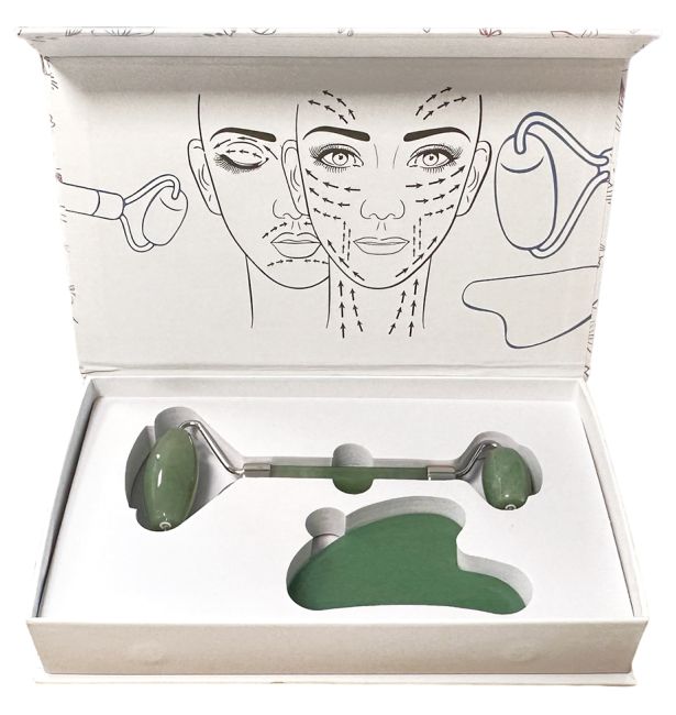Pack of Gua Sha Massager and Rollers in Green Aventurine A
