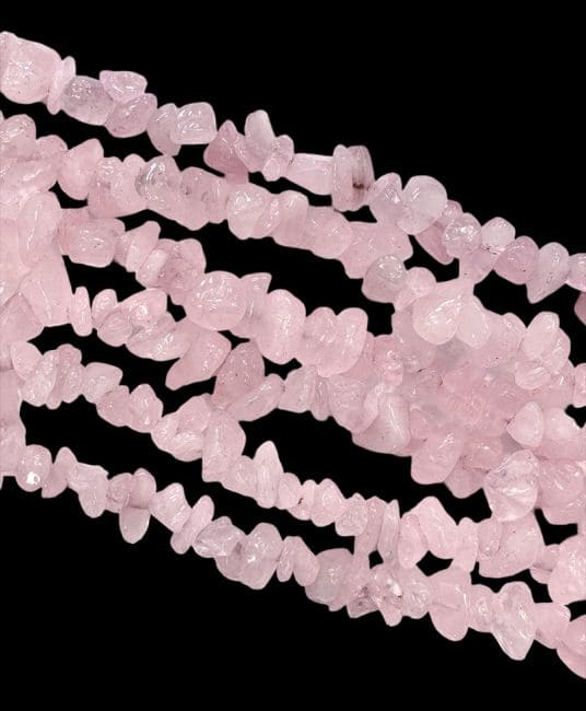 Rose Quartz A chips 5-8mm on a 80cm thread