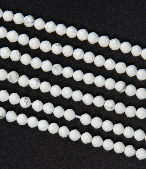 Faceted Howlite A 3mm beads on 40cm wire