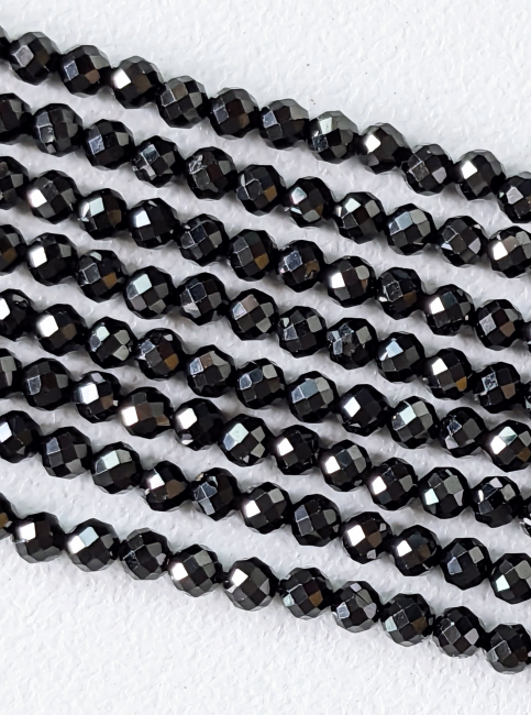 Faceted Spinel A 3mm beads on 40cm wire