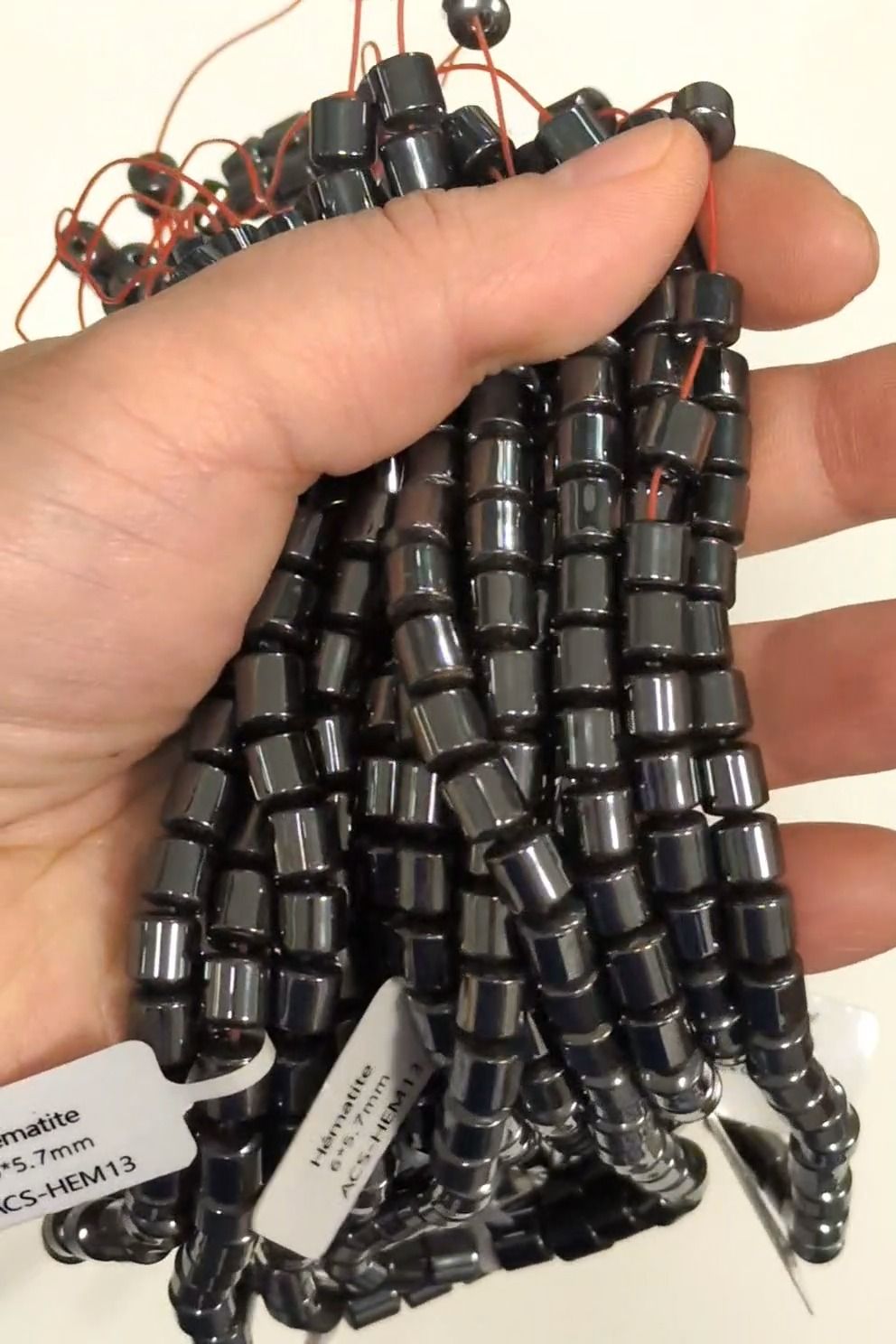 Cylindrical Spacer Beads in Natural Hematite – 6×5.7 mm