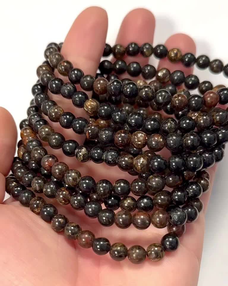 Biotite A bracelet 6mm pearls