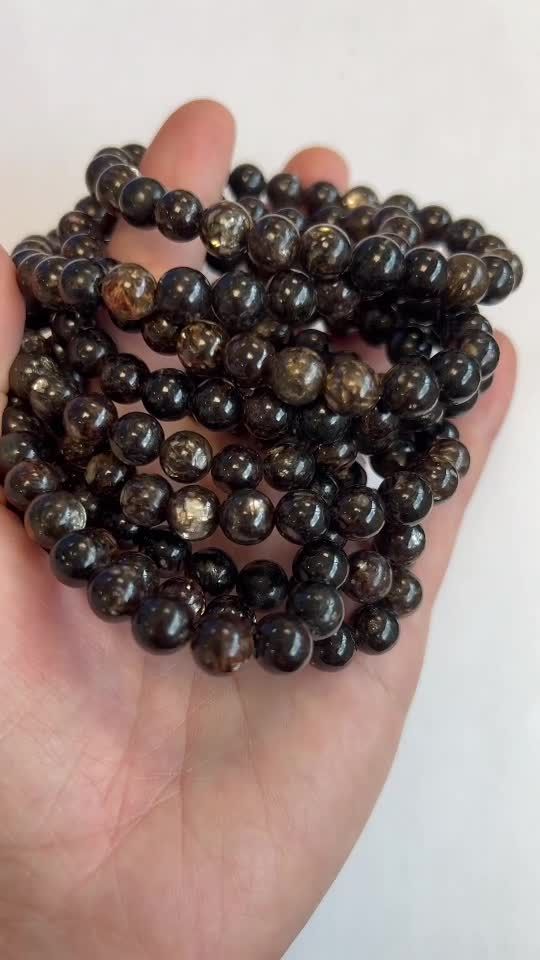 Biotite A bracelet 8mm pearls