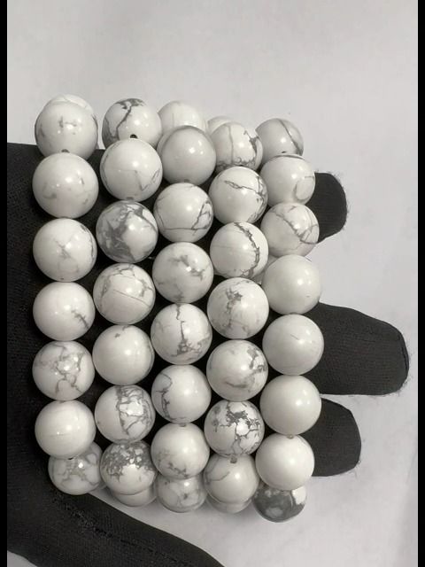 Howlite 12mm A pearls bracelet