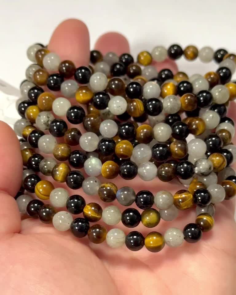 6mm pearls Labradorite, Onyx & Tiger eye bracelet
