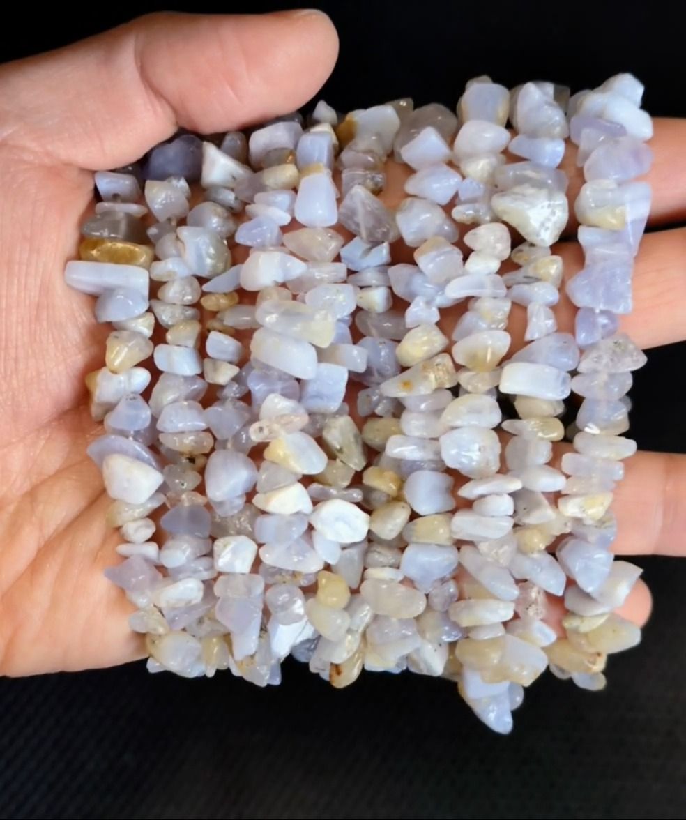 Bracelet Blue Chalcedony chips 5-8mm 18cm