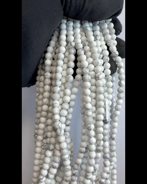 Howlite A 6mm pearls on string