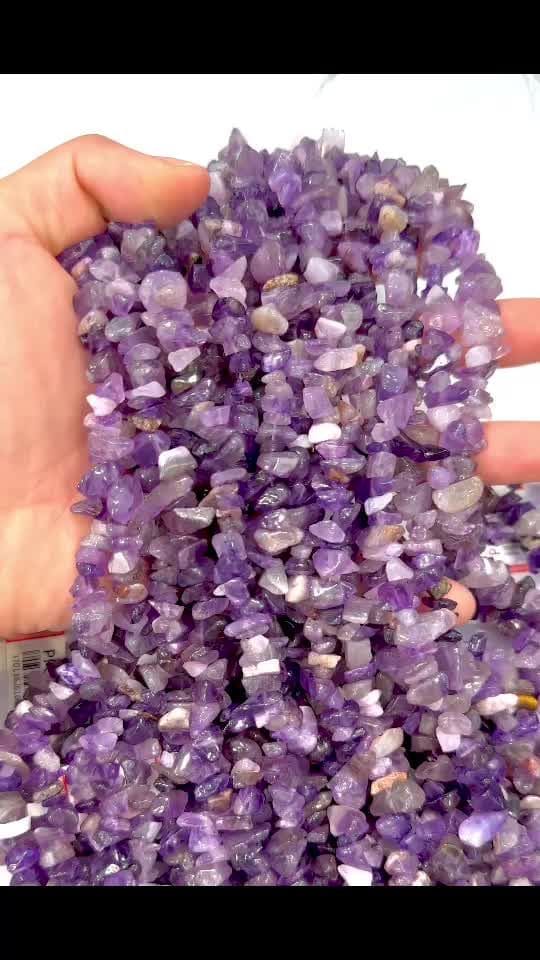 Amethyst A chips 5-8mm on a 80cm thread