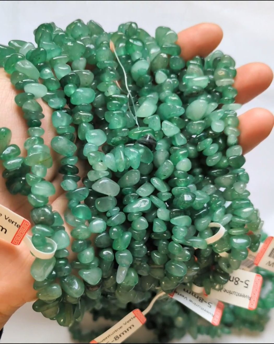 Green Aventurine A chips 5-8mm on 80cm wire