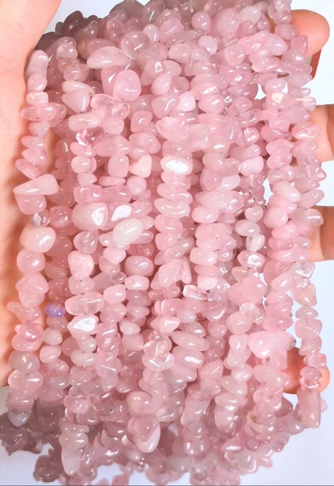 Rose Quartz A chips 5-8mm on a 80cm thread
