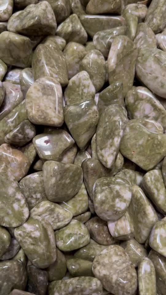 Epidote AB tumbled stone 250g