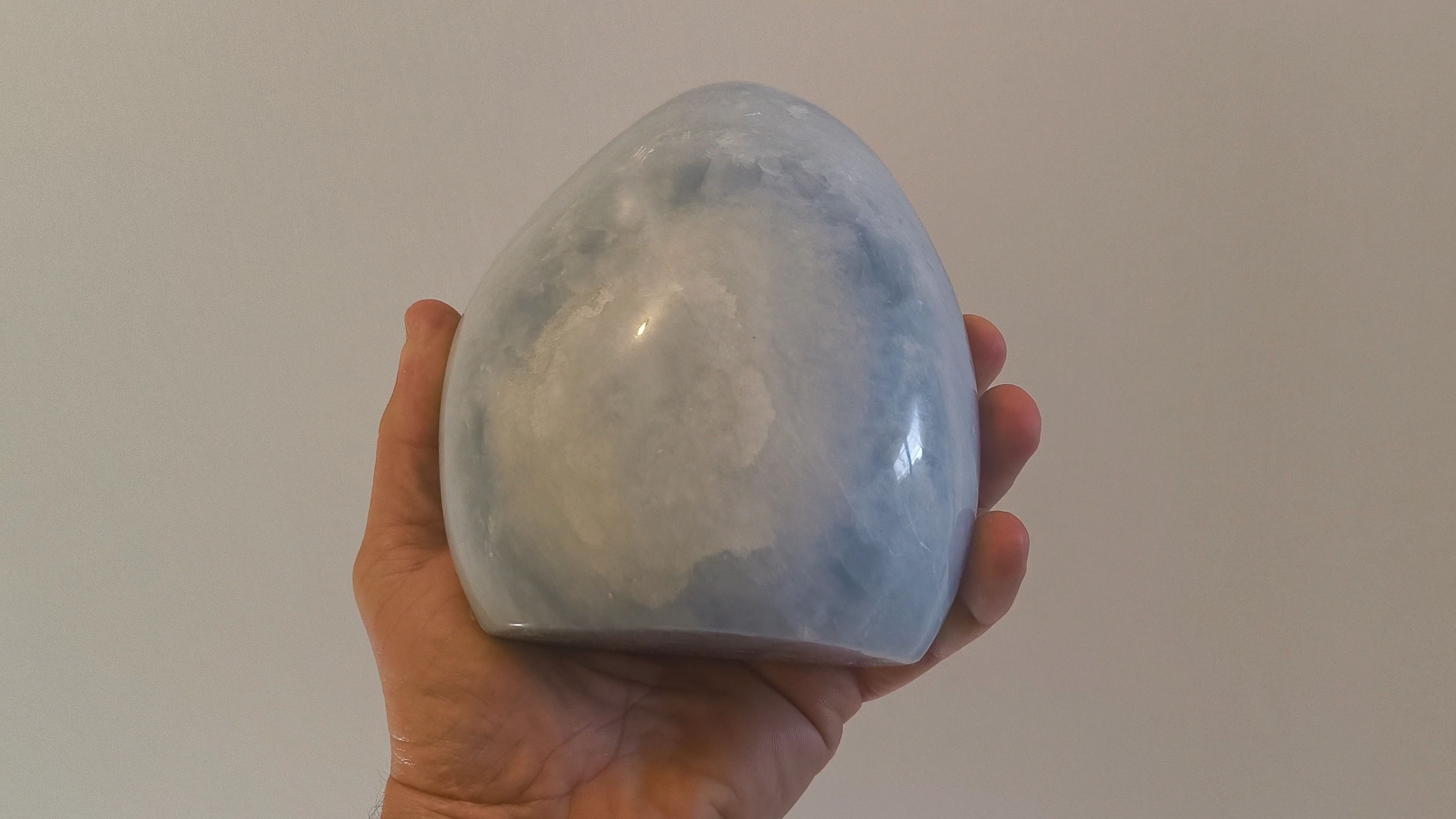 Polished blue calcite 1.506k
